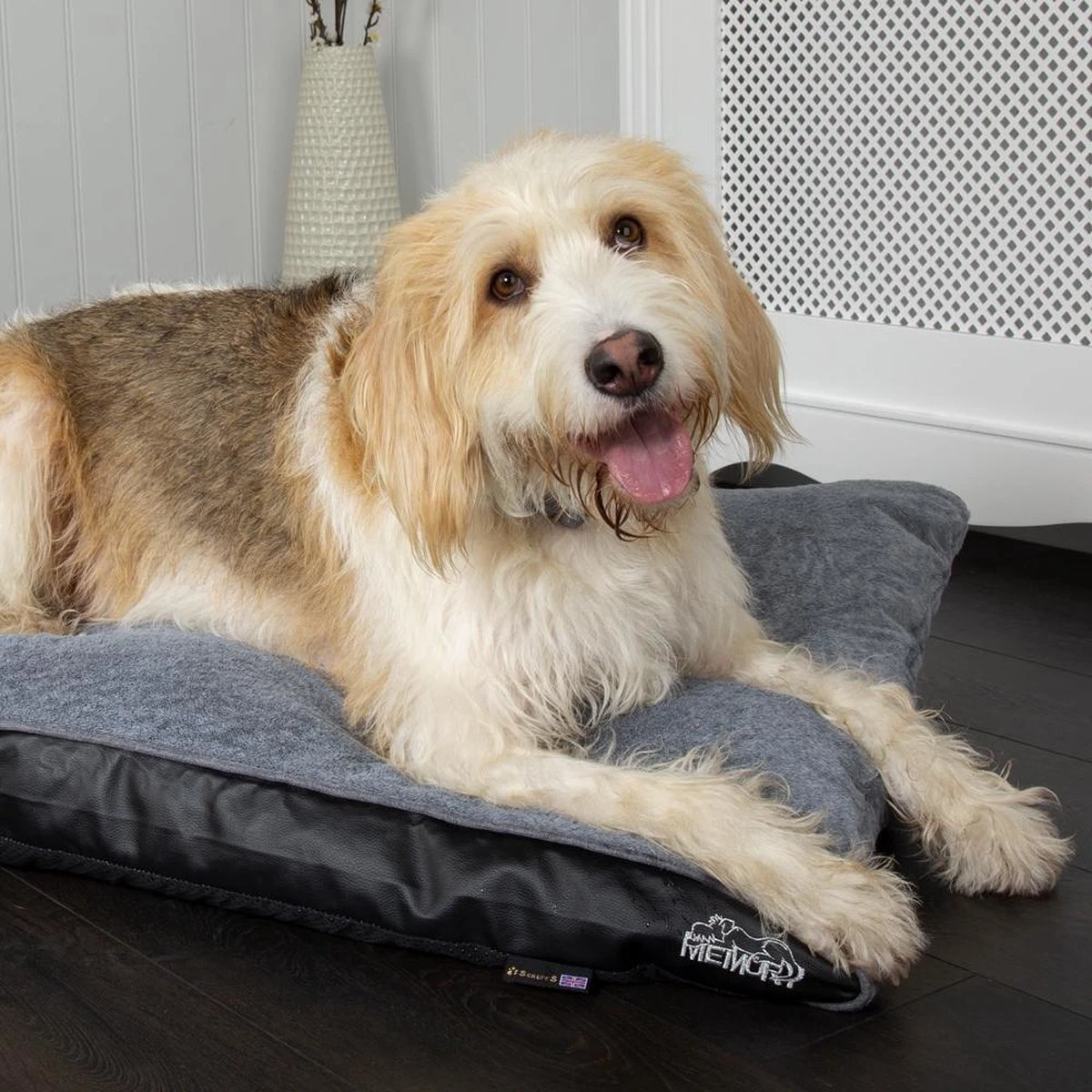 Scruffs Chateau - Hondenbed Orthopedisch Met Memory Foam Voor Extra Steun Voor Rug En Gewrichten - Grijs & Bruin Maat M/L - Kleur: Grijs, Maat: Medium 14 Scruffs Chateau - Hondenbed Orthopedisch Met Memory Foam Voor Extra Steun Voor Rug En Gewrichten - Grijs & Bruin Maat M/L - Kleur: Grijs, Maat: Medium - Afbeelding 14