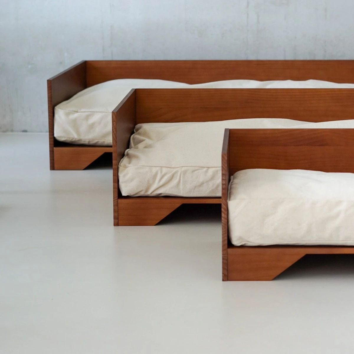 STUDIO ANIMAUX Hondenmand Met Katoenen Kussen (maat L) | 119 X 76,5 Cm | Hondenbed | Hondensofa | Hondenbank | Hout | Bruin 3 STUDIO ANIMAUX Hondenmand Met Katoenen Kussen (maat L) | 119 X 76,5 Cm | Hondenbed | Hondensofa | Hondenbank | Hout | Bruin - Afbeelding 3