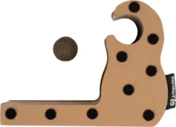 District 70 MAZE 3-in-1 Opvouwbare Kartonnen Kattenmand - Inclusief Catnip Balletje - Voor Slapen, Spelen En Krabben! -Hondenartikelen Winkel 1200x865 4