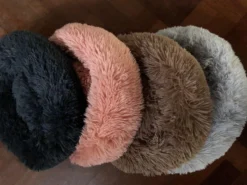 HONDEN RELAX Kussen - Superzacht Fluffy Ronde Mand 100 Cm - Taupe/Zandkleur -Hondenartikelen Winkel 1200x899 4