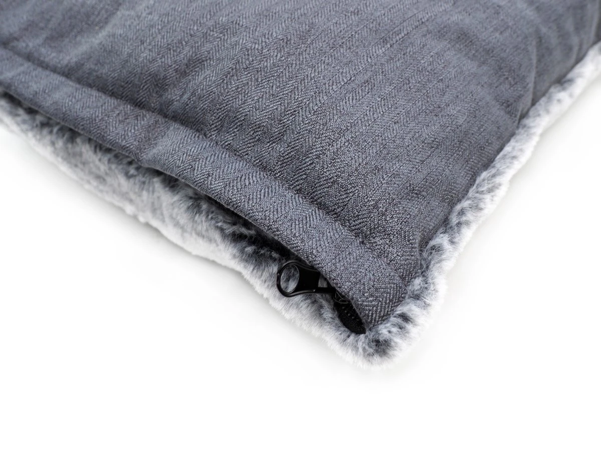 Benzano - Hondenmand - All Season - Wasmachine Wasbaar - Omkeerbaar Kussen - Pluche - Schuimvulling - Grijs - 80 CM 5 Benzano - Hondenmand - All Season - Wasmachine Wasbaar - Omkeerbaar Kussen - Pluche - Schuimvulling - Grijs - 80 CM - Afbeelding 5